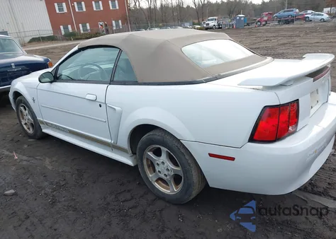 2002 Ford Mustang z USA, uszkodzony, nr VIN 1FAFP44482F114330